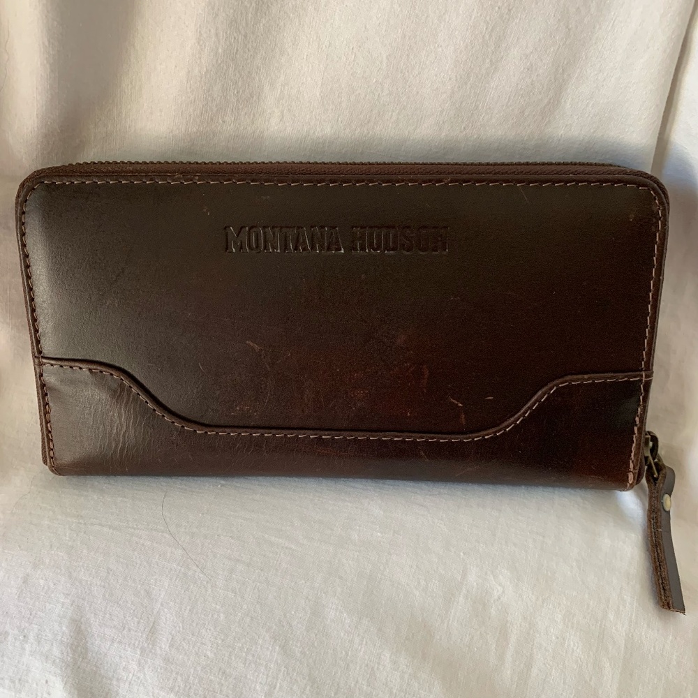 Montana Hudson 100% nubuck leather zip around wallet